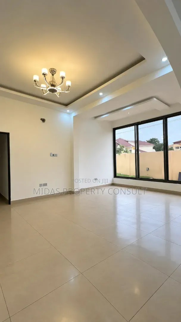 5bdrm House in Roman Ridge, Police Station for sale