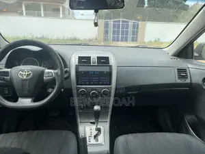 Toyota Corolla S 4dr Sedan (1.8L 4cyl 4A) 2012 Gray