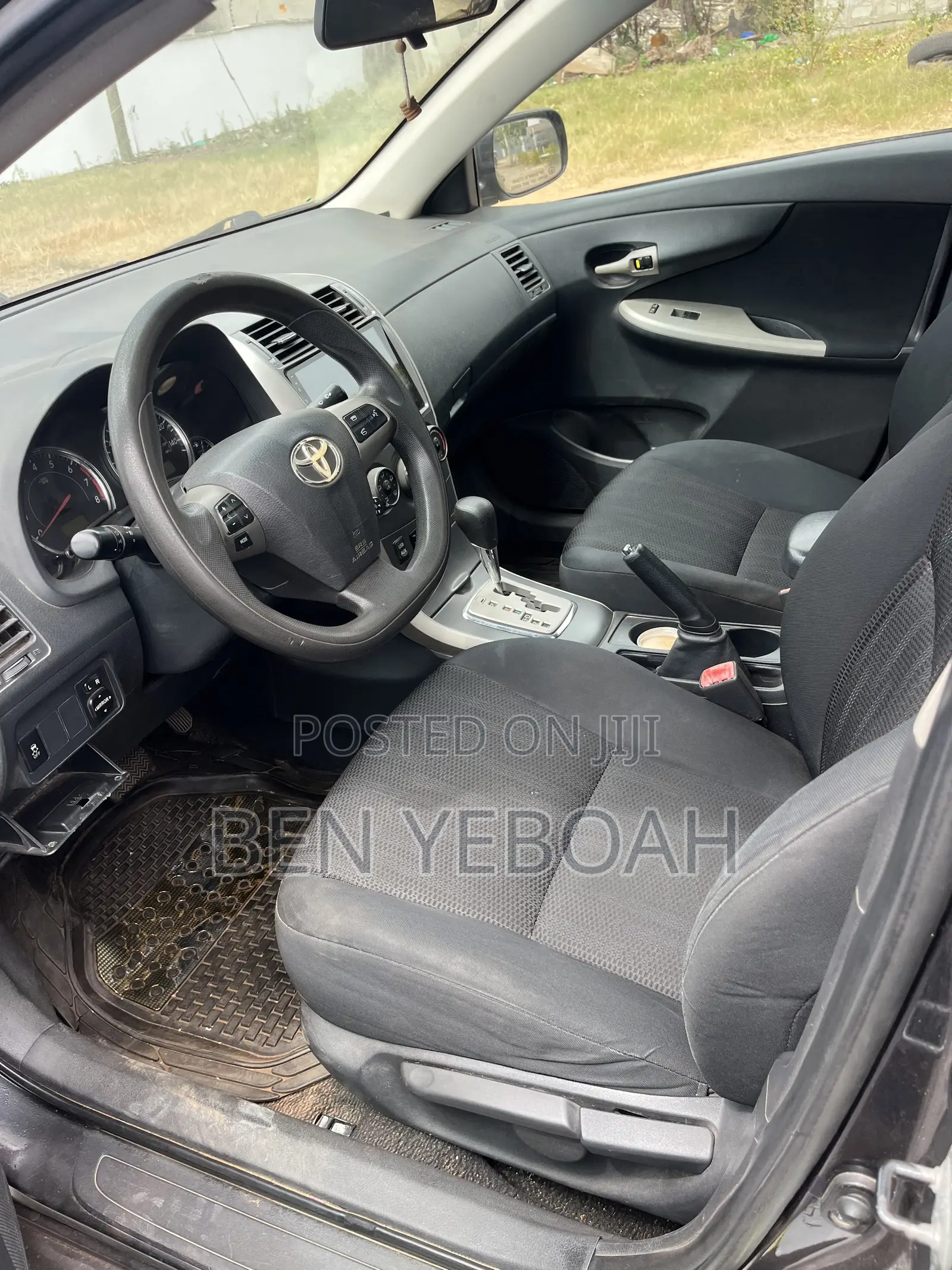 Toyota Corolla S 4dr Sedan (1.8L 4cyl 4A) 2012 Gray