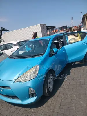 Toyota Aqua 2013 Blue