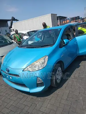 Toyota Aqua 2013 Blue