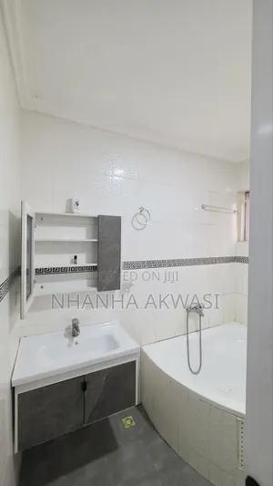 3bdrm House in Spintex, Sakumono for rent