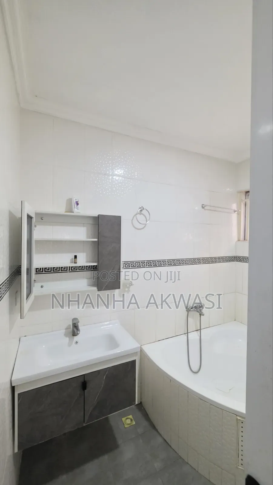 3bdrm House in Spintex, Sakumono for rent
