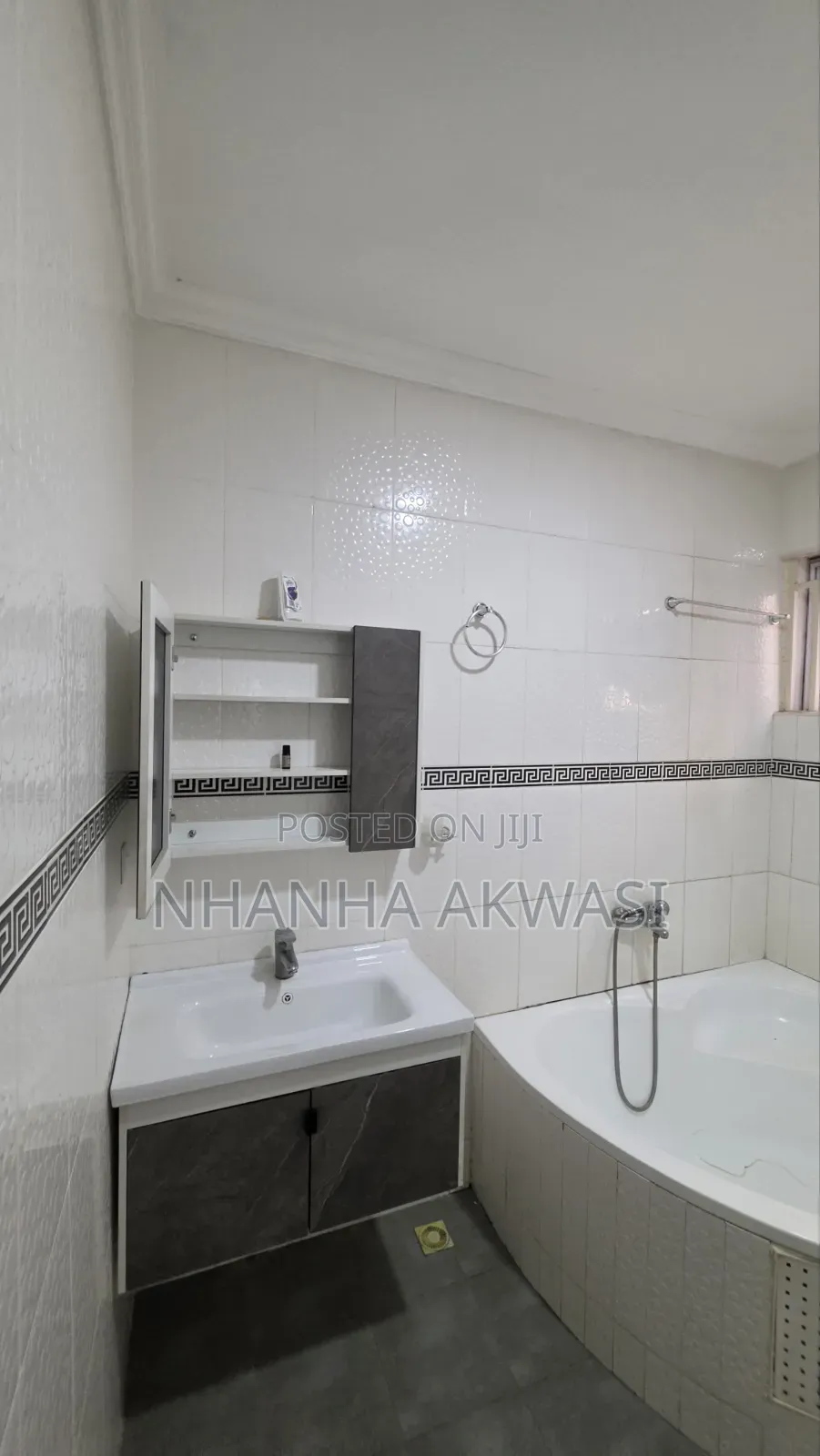 3bdrm House in Spintex, Sakumono for rent