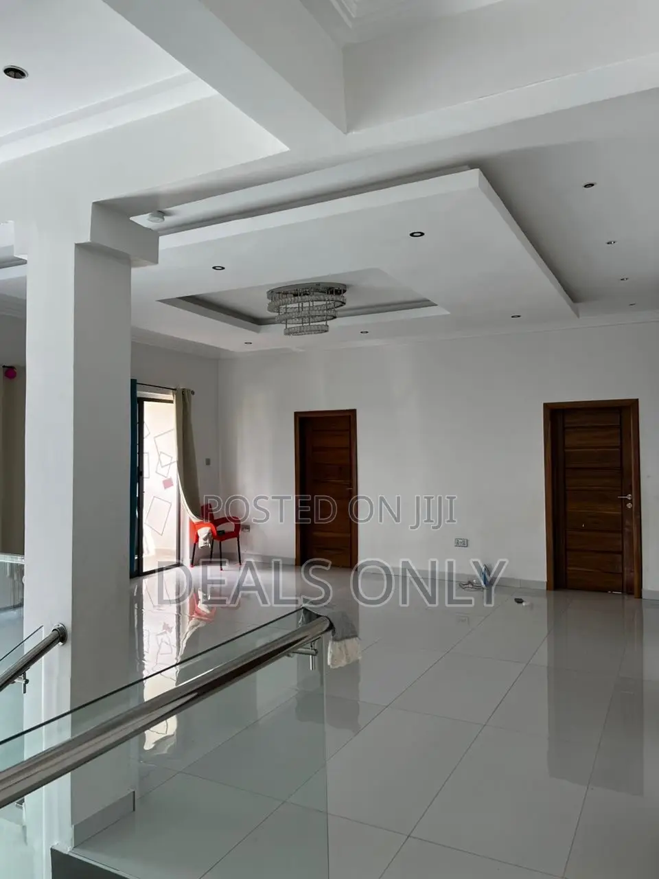 8bdrm Mansion in Accra Metropolitan for sale