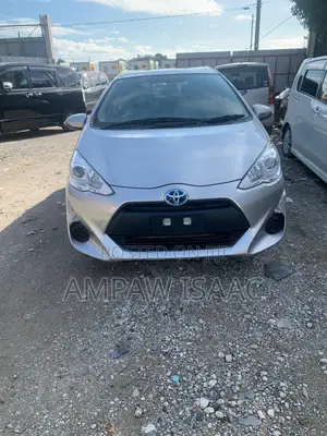Toyota Aqua 2013 Blue