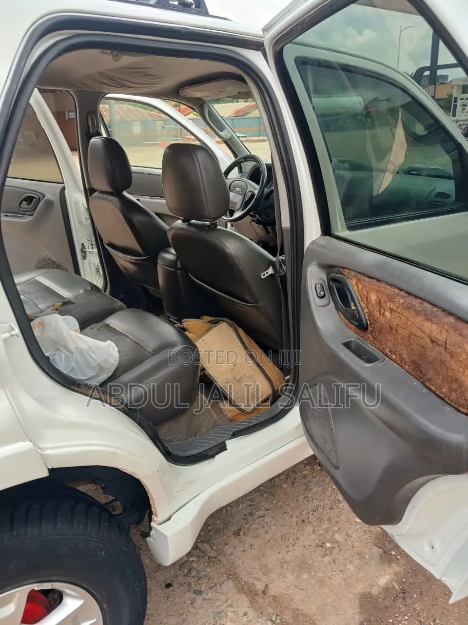 Ford Escape SE FWD 2019 White
