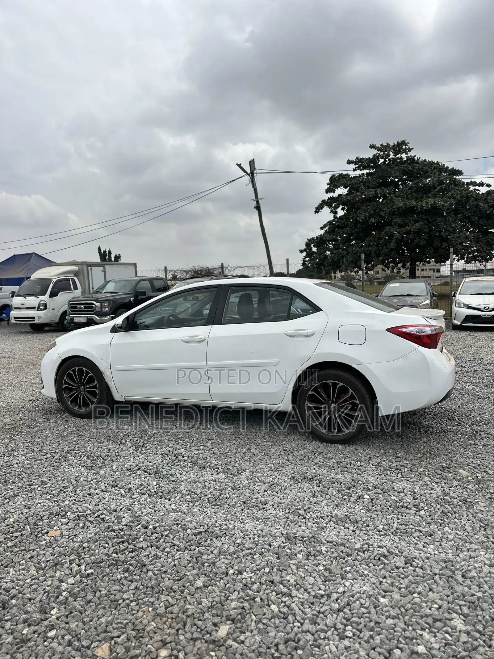 Toyota Corolla S 4dr Sedan (1.8L 4cyl CVT) 2015 White