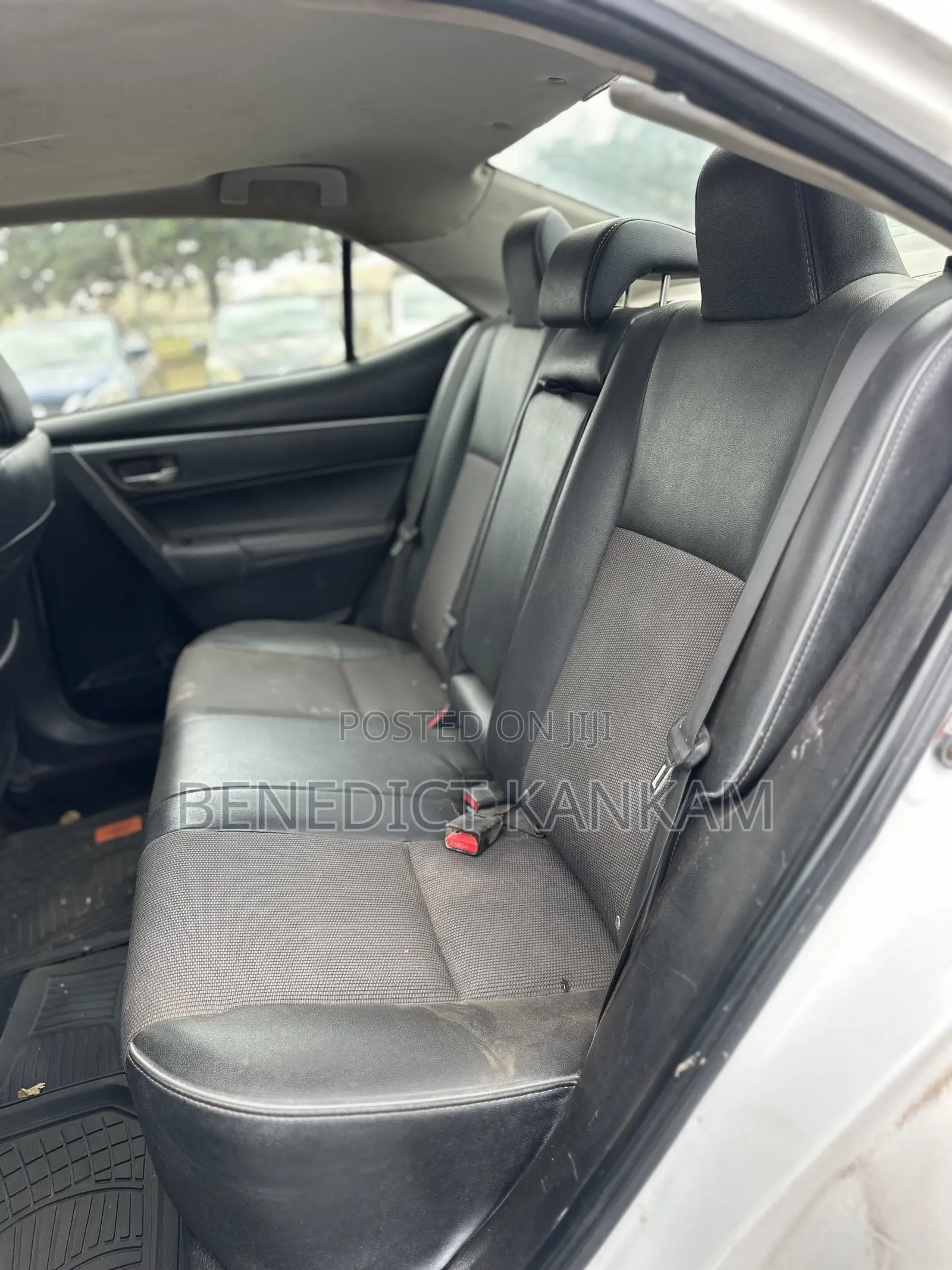 Toyota Corolla S 4dr Sedan (1.8L 4cyl CVT) 2015 White