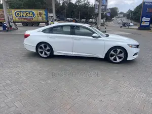 Honda Accord Touring 2.0T 2018 White
