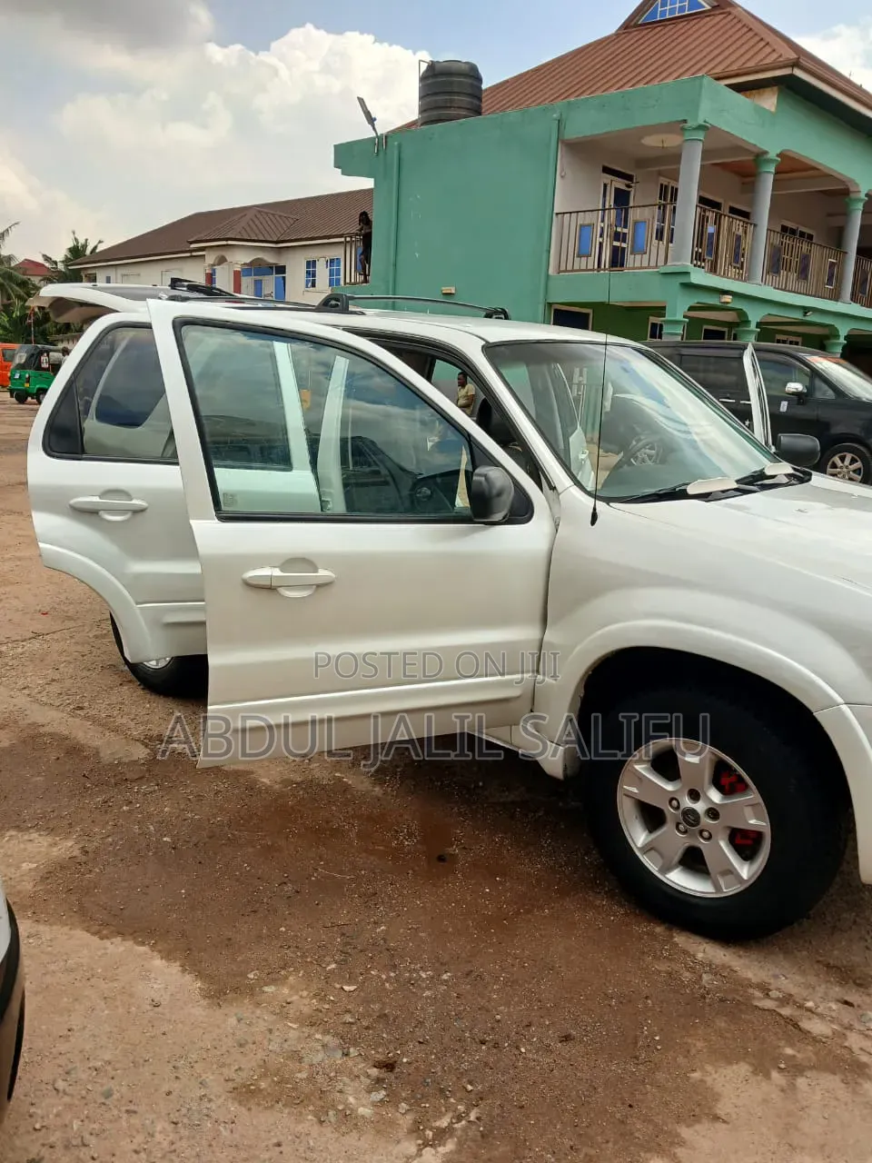 Ford Escape SE FWD 2019 White