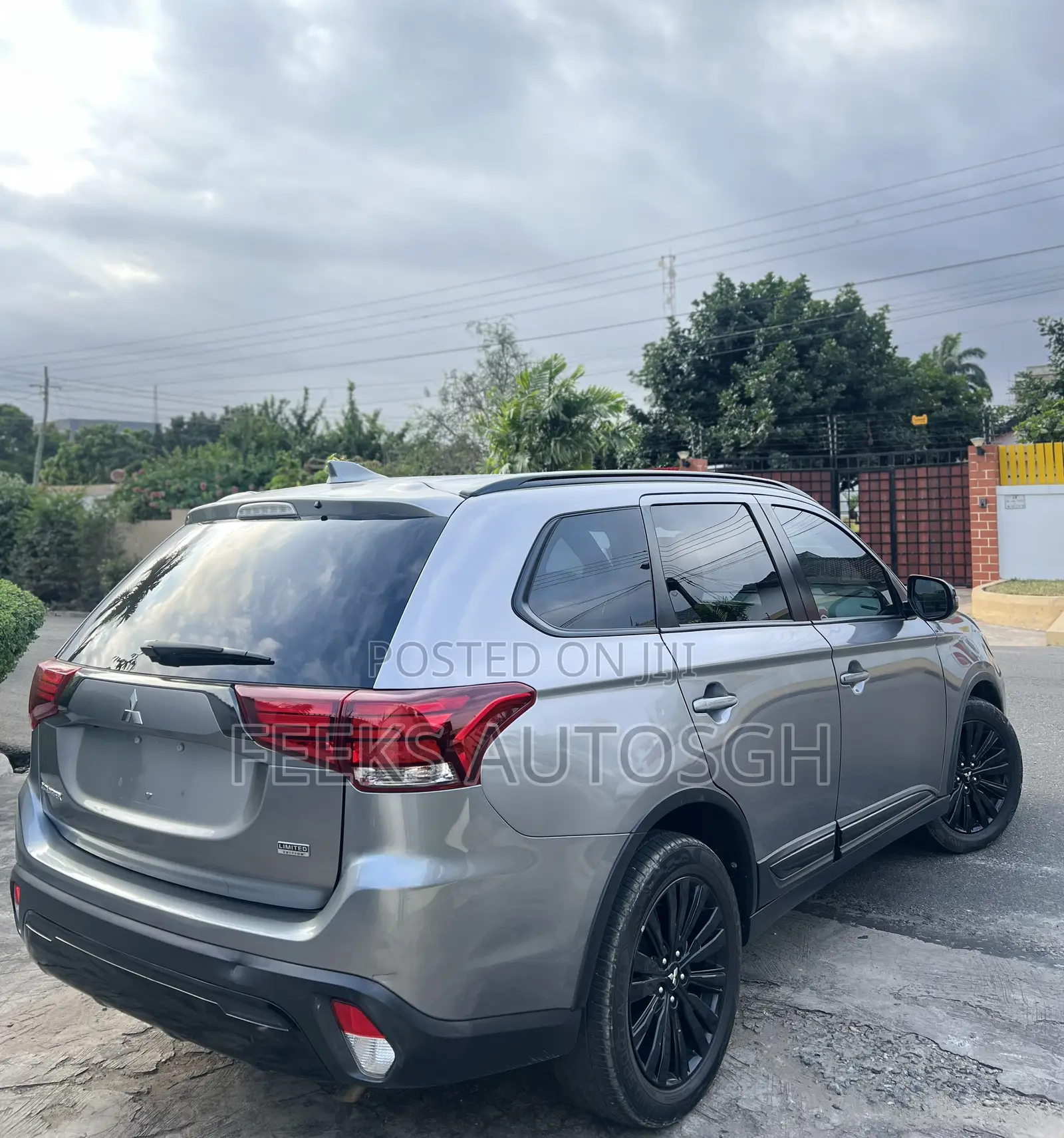 Mitsubishi Outlander 2020 Gray
