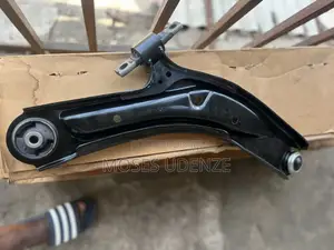 Nissan Rogue 2014,15,16,17 Front Lower Arms