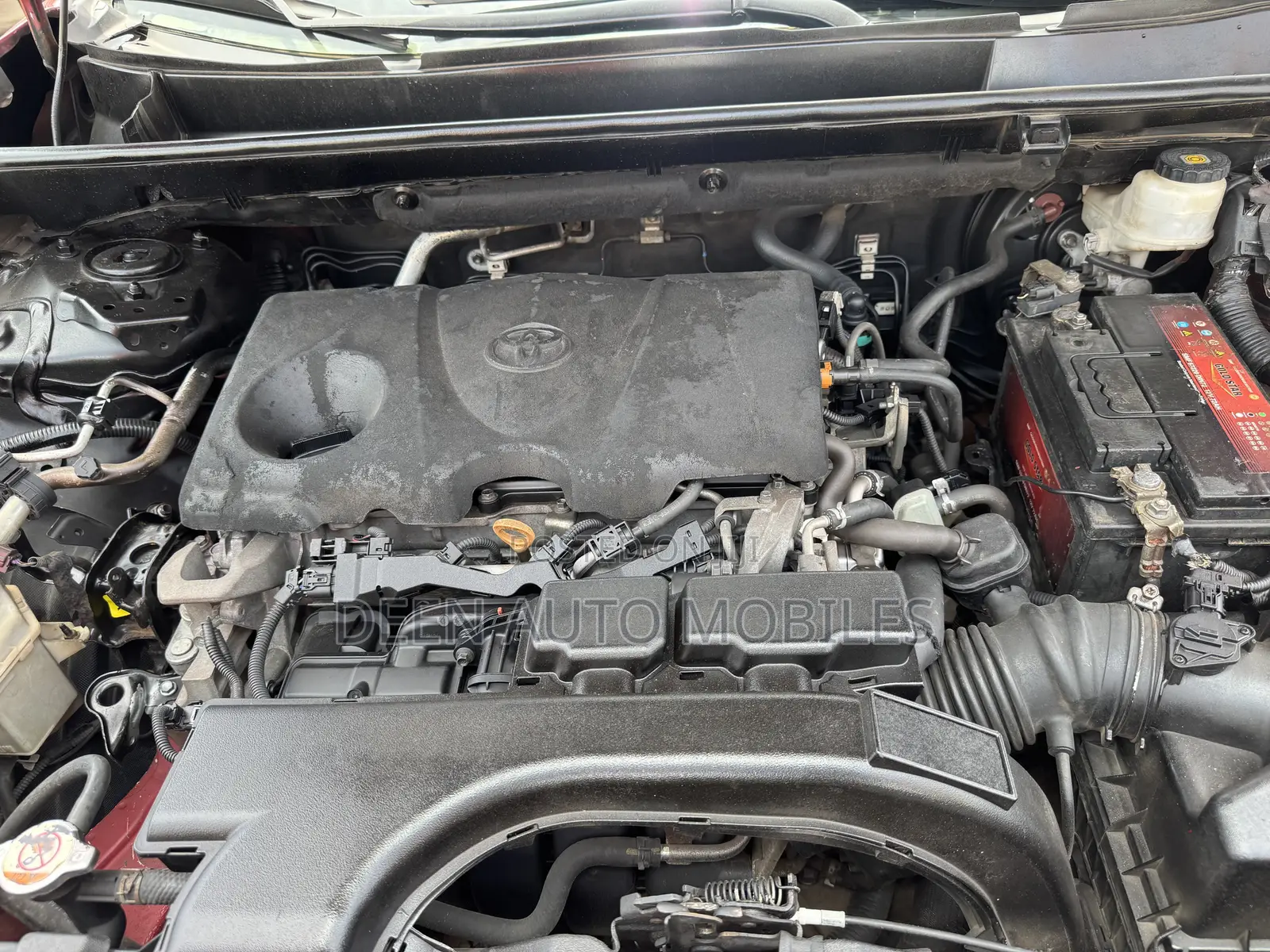 Toyota RAV4 LE AWD 2020 Red