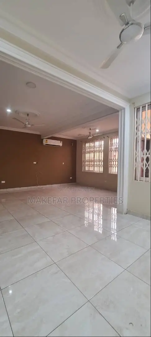 3bdrm House in Lake Side Estate for rent