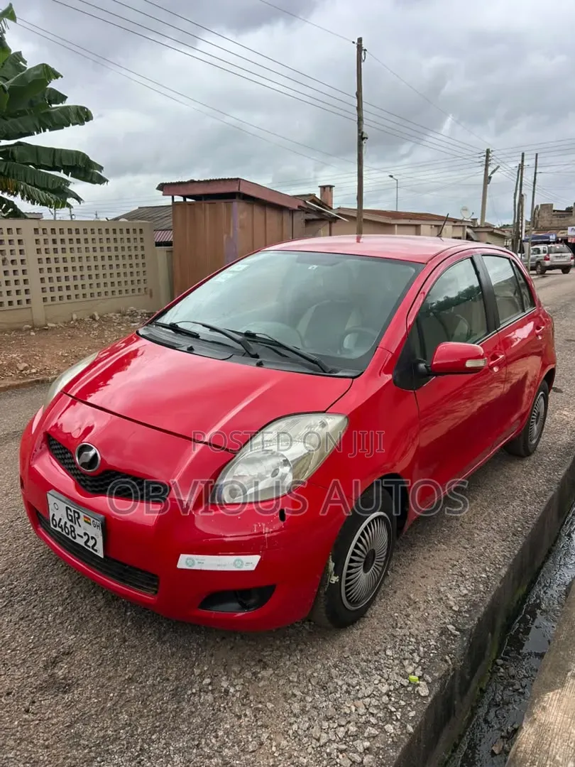 Toyota Vitz 1.3 AWD 3dr 2010 Red