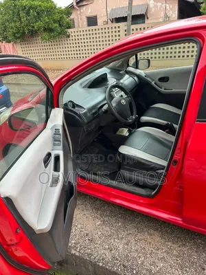 Toyota Vitz 1.3 AWD 3dr 2010 Red