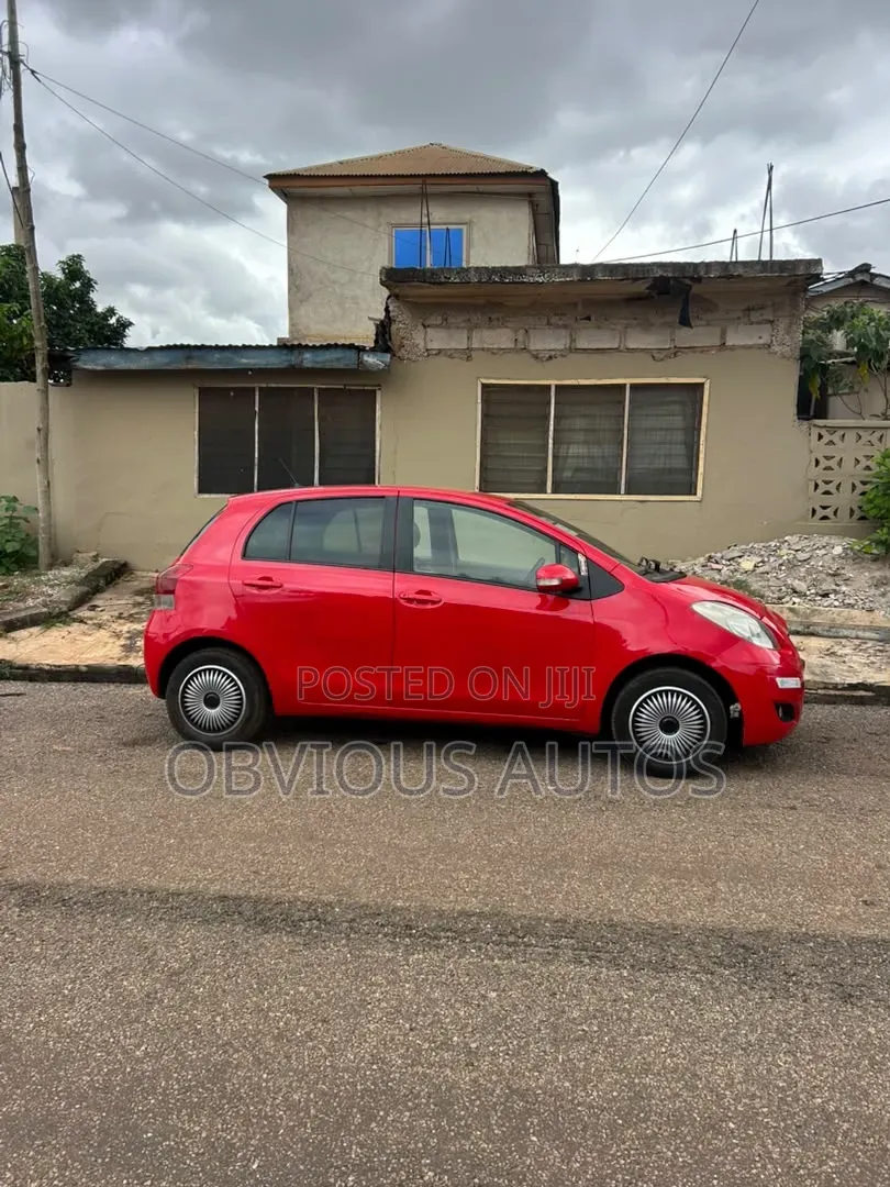 Toyota Vitz 1.3 AWD 3dr 2010 Red