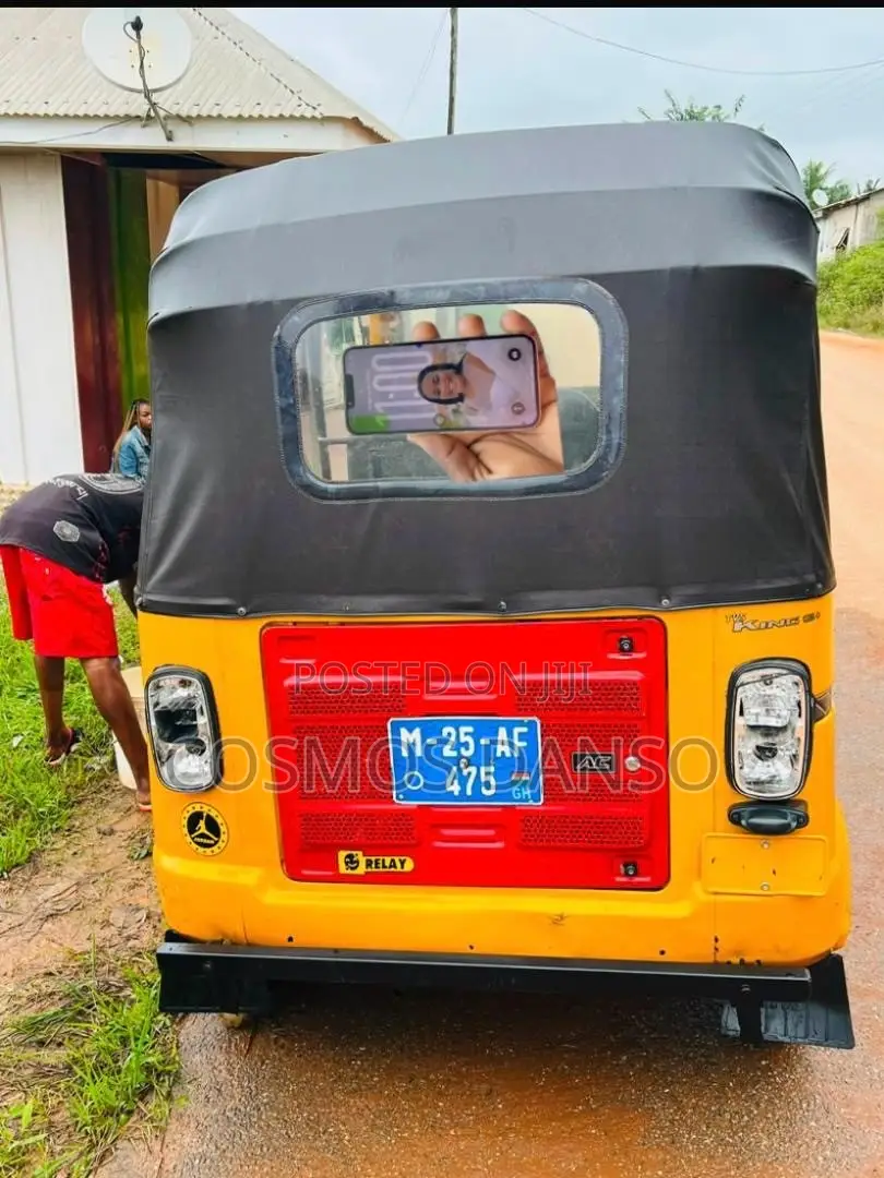 TVS King Deluxe Plus iTouch Start 2025 Yellow