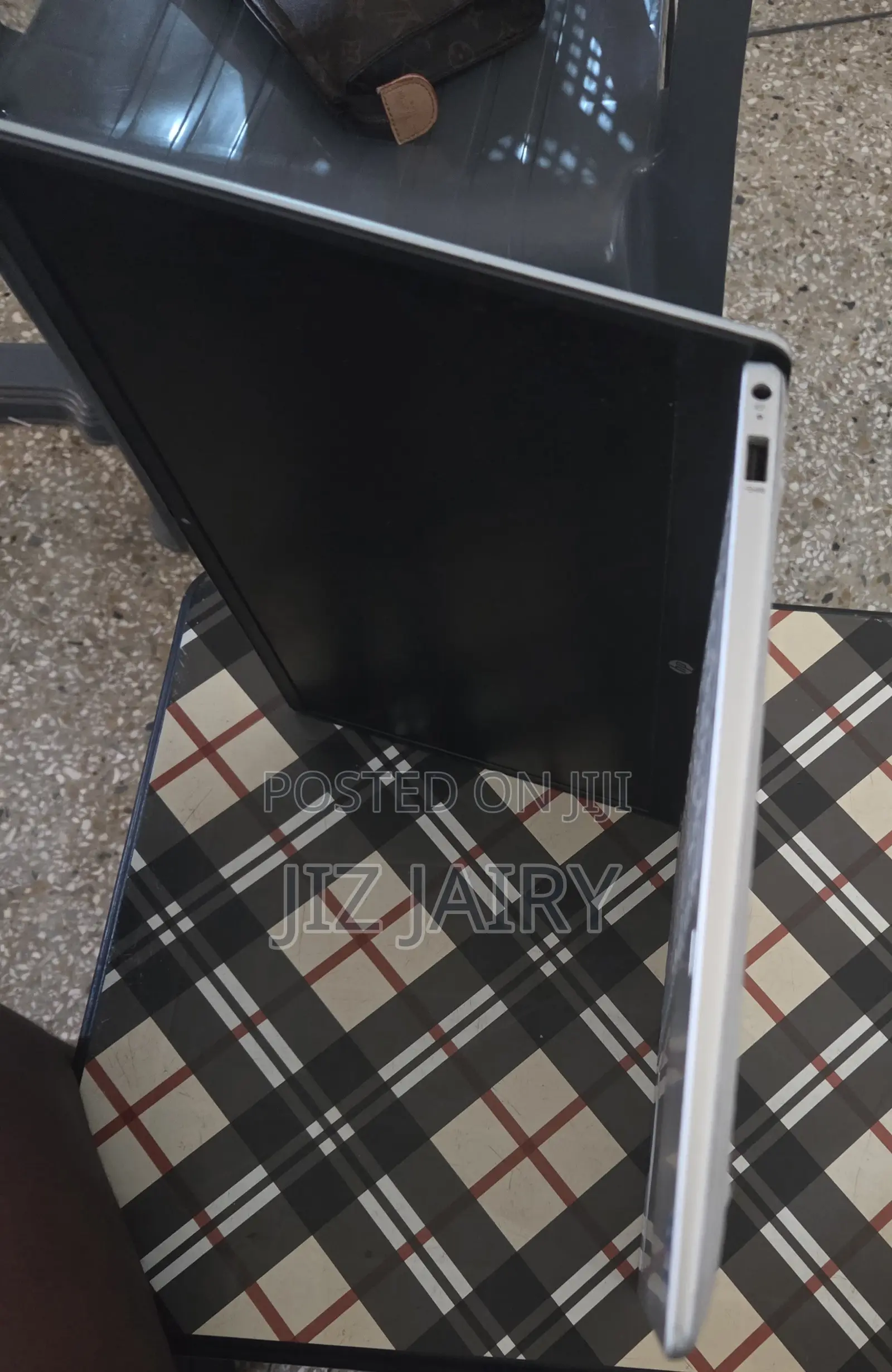 Laptop HP 15-fd0290ns 8GB Intel Core i3 SSD 256GB