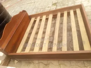 Quality Wooden Queen Size Bed Frame for Sale