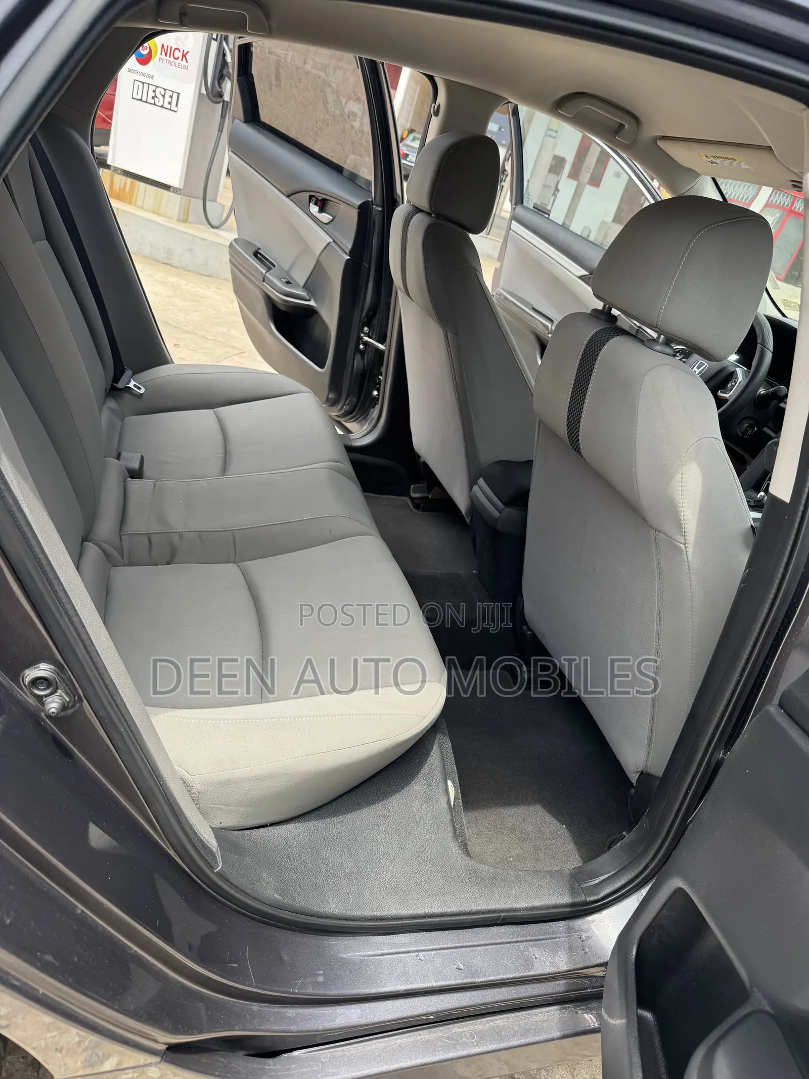 Honda Civic EX Sedan 2019 Gray