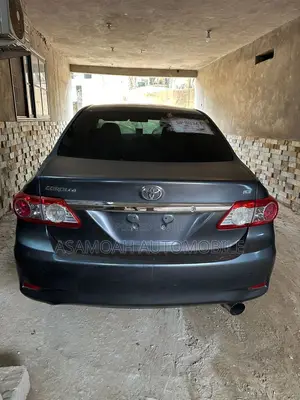 Toyota Corolla L 4-Speed Automatic 2013 Gray