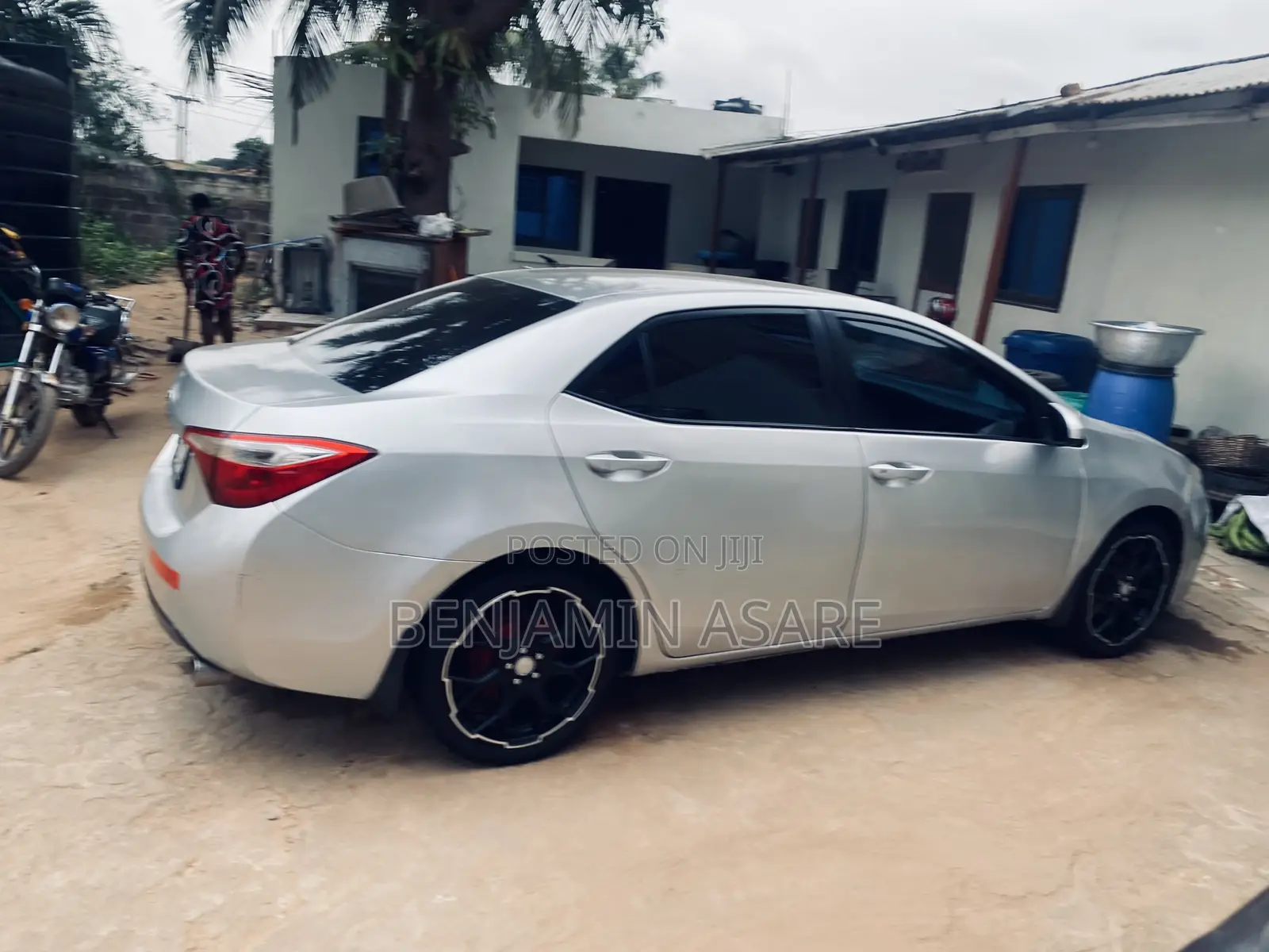 Toyota Corolla LE 4dr Sedan (1.8L 4cyl CVT) 2016 Silver