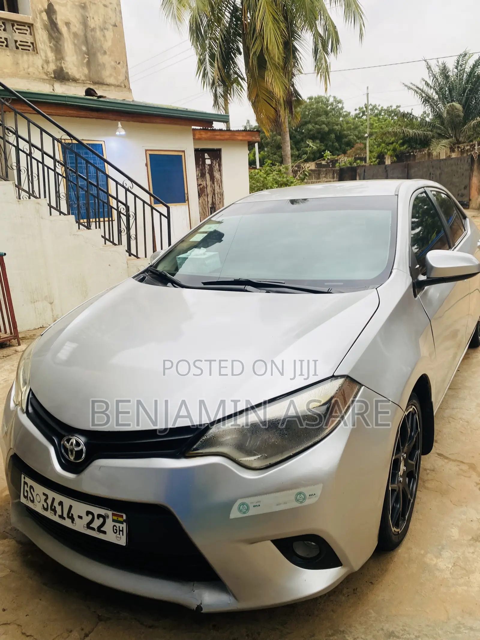 Toyota Corolla LE 4dr Sedan (1.8L 4cyl CVT) 2016 Silver
