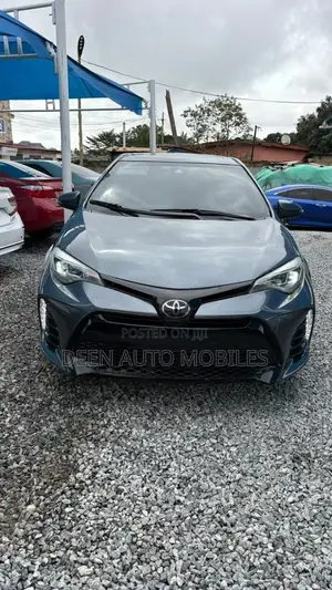 Toyota Corolla SE (1.8L 4cyl 6M) 2018 Gray
