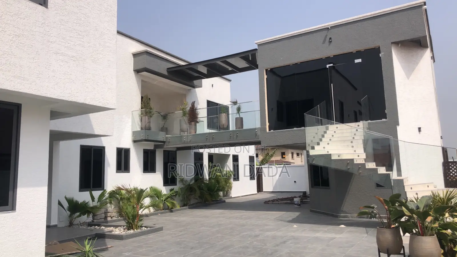 Professional House Painter-Interior/ Exterior Painting Services