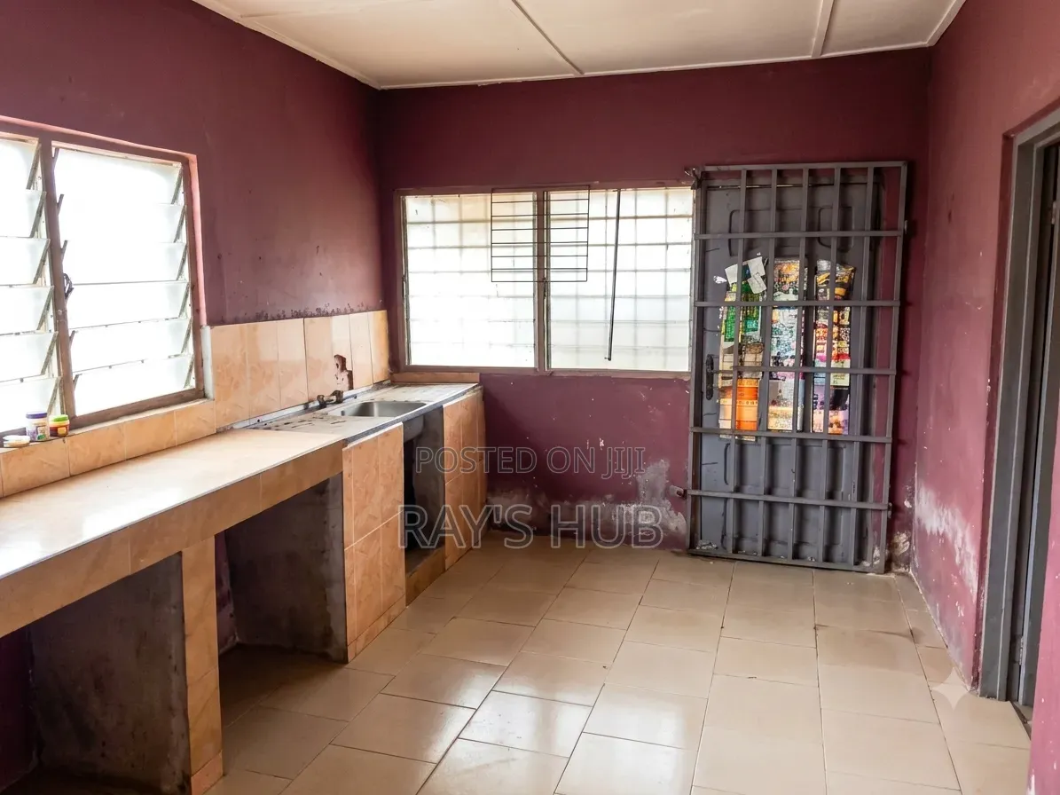 5bdrm House in Kasoa for rent