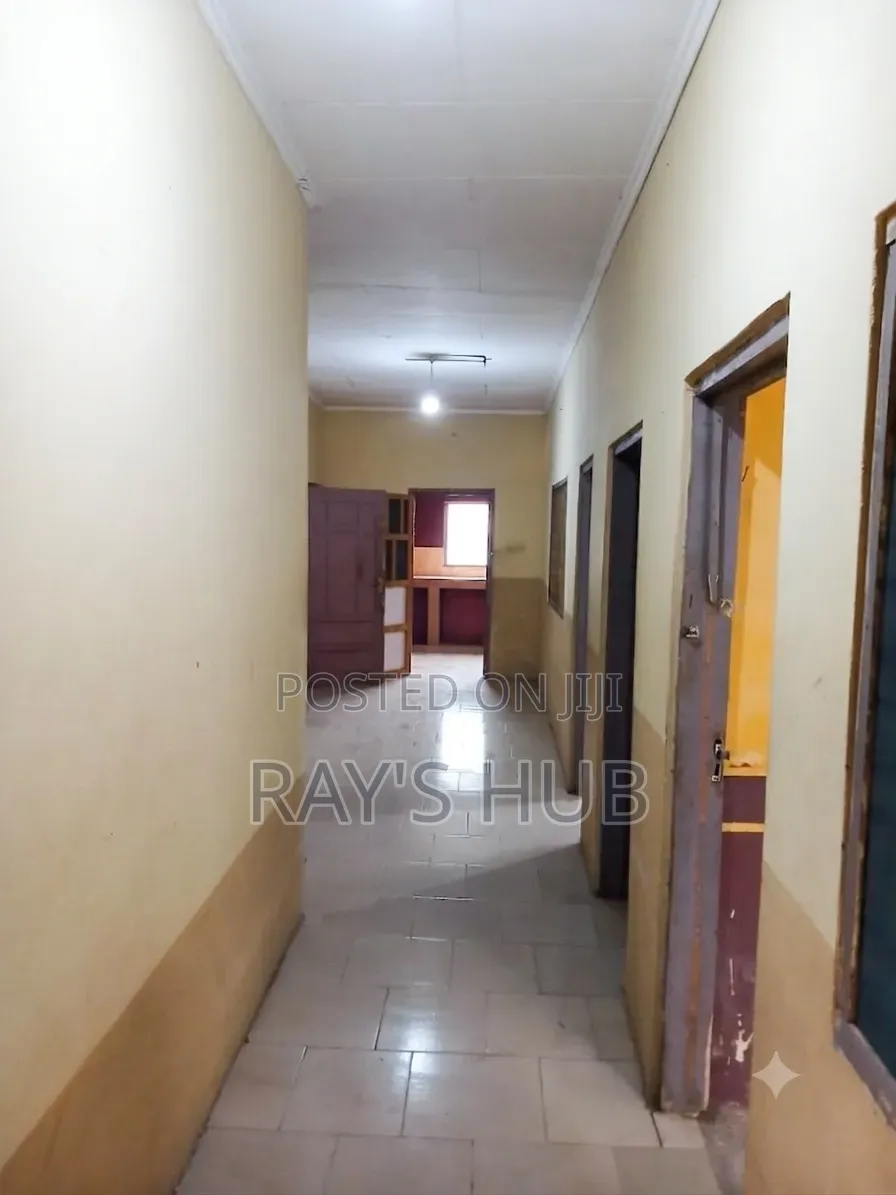 5bdrm House in Kasoa for rent