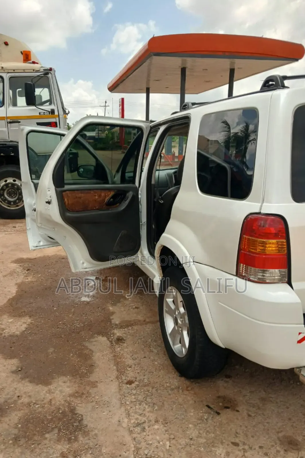 Ford Escape SE FWD 2019 White