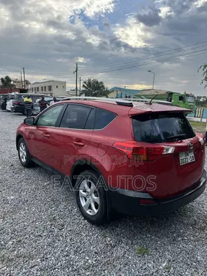 Toyota RAV4 2014 Red