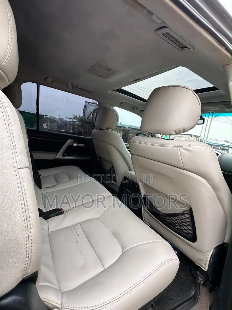 Toyota Land Cruiser 4.5 V8 DSL 2013