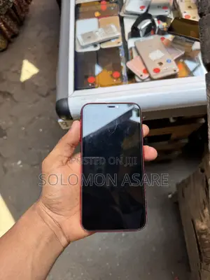 Apple iPhone 11 64 GB Red