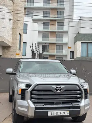 Toyota Tundra Limited CrewMax 5.5' Bed 2024 Silver