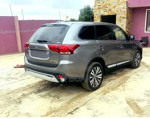 Mitsubishi Outlander SE AWC 2019 Gray