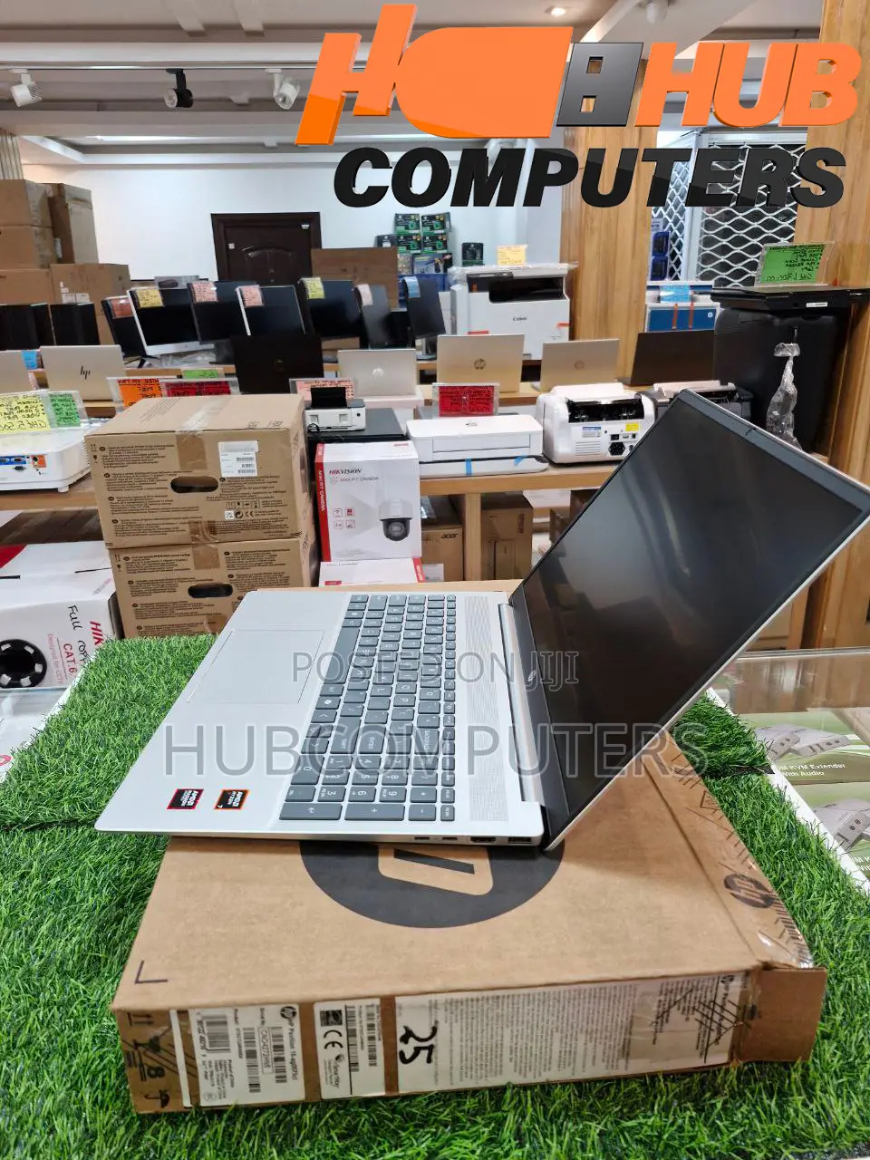 New Laptop HP Pavilion 17 16GB AMD Ryzen 7 SSD 1T