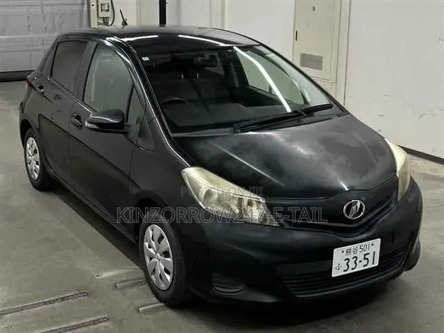 Toyota Vitz 1.0 FWD 5dr 2012 Black