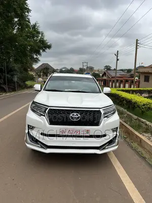 Toyota Land Cruiser Prado 2012 White