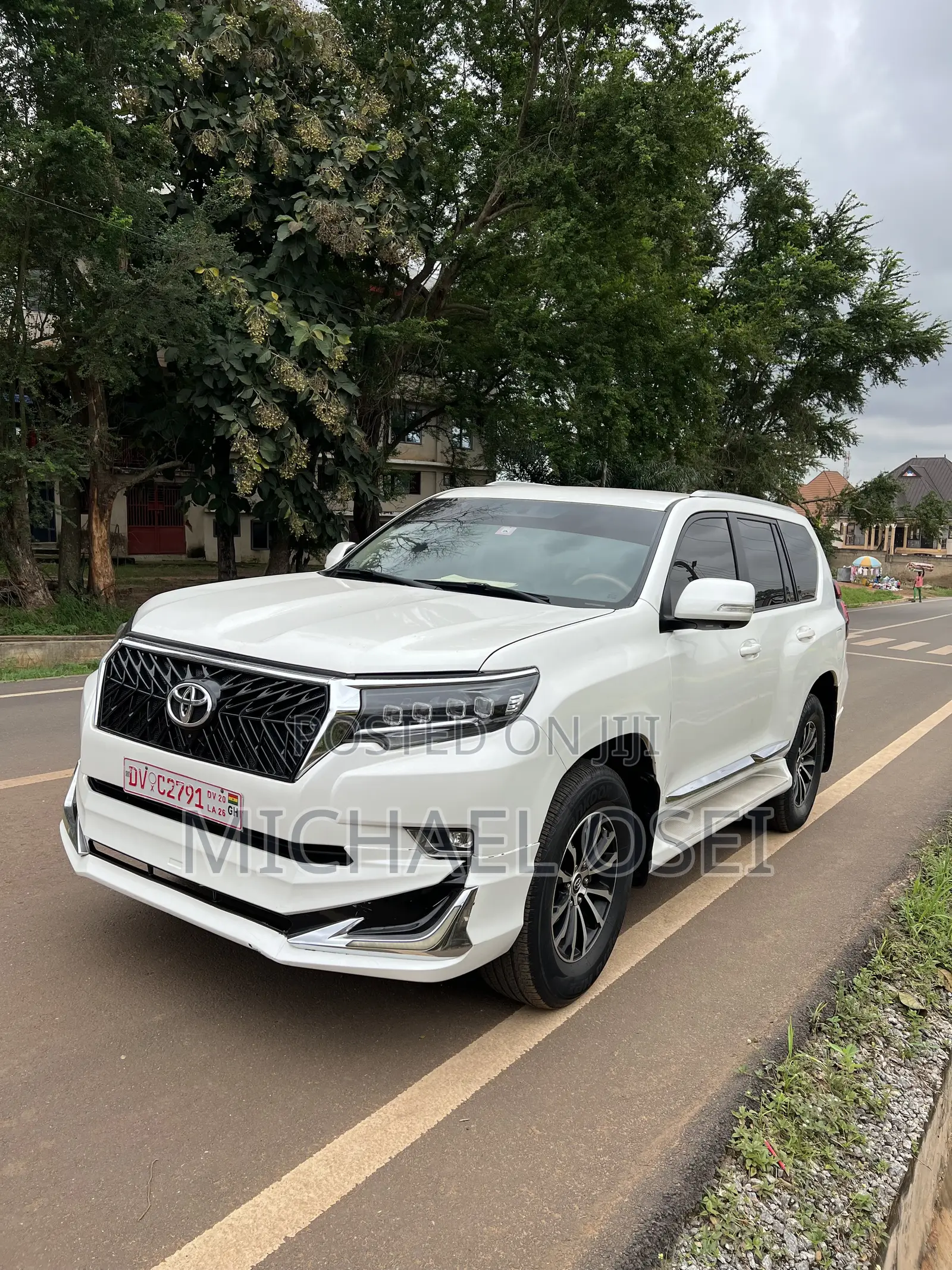 Toyota Land Cruiser Prado 2012 White