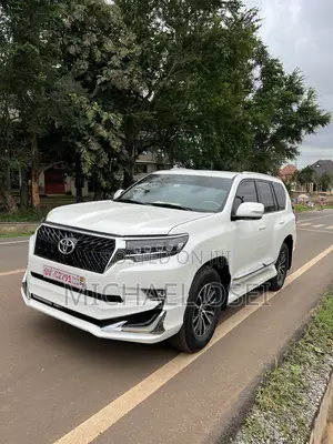 Toyota Land Cruiser Prado 2012 White