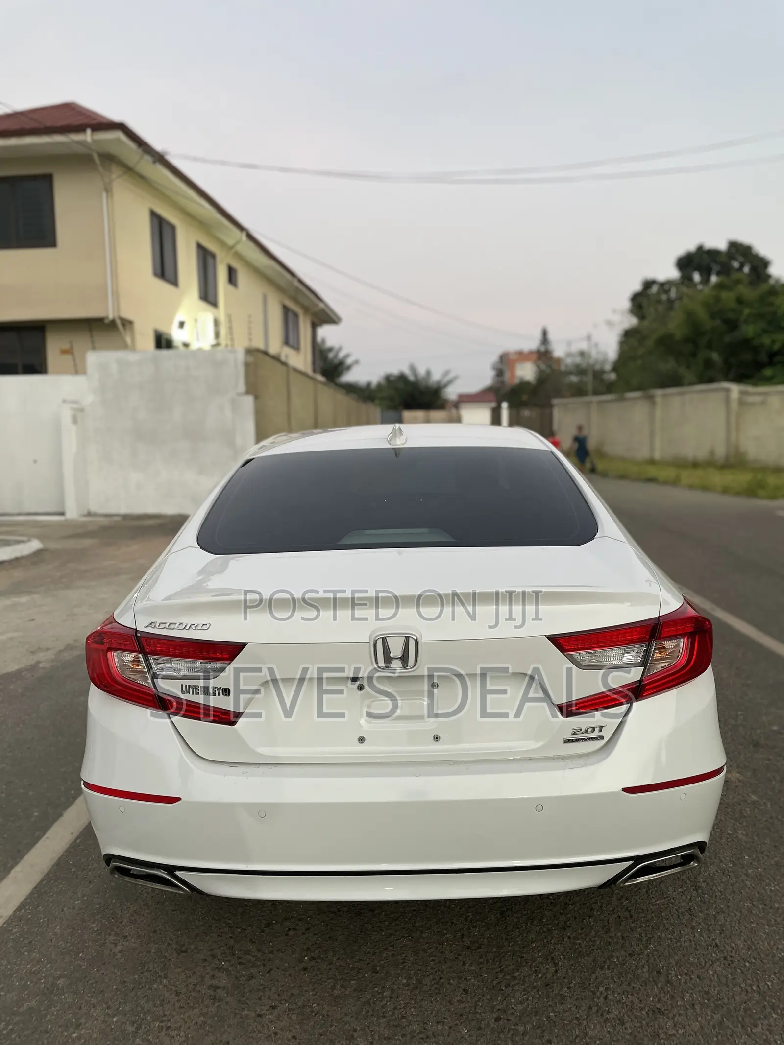 Honda Accord Touring 2.0T 2018 White