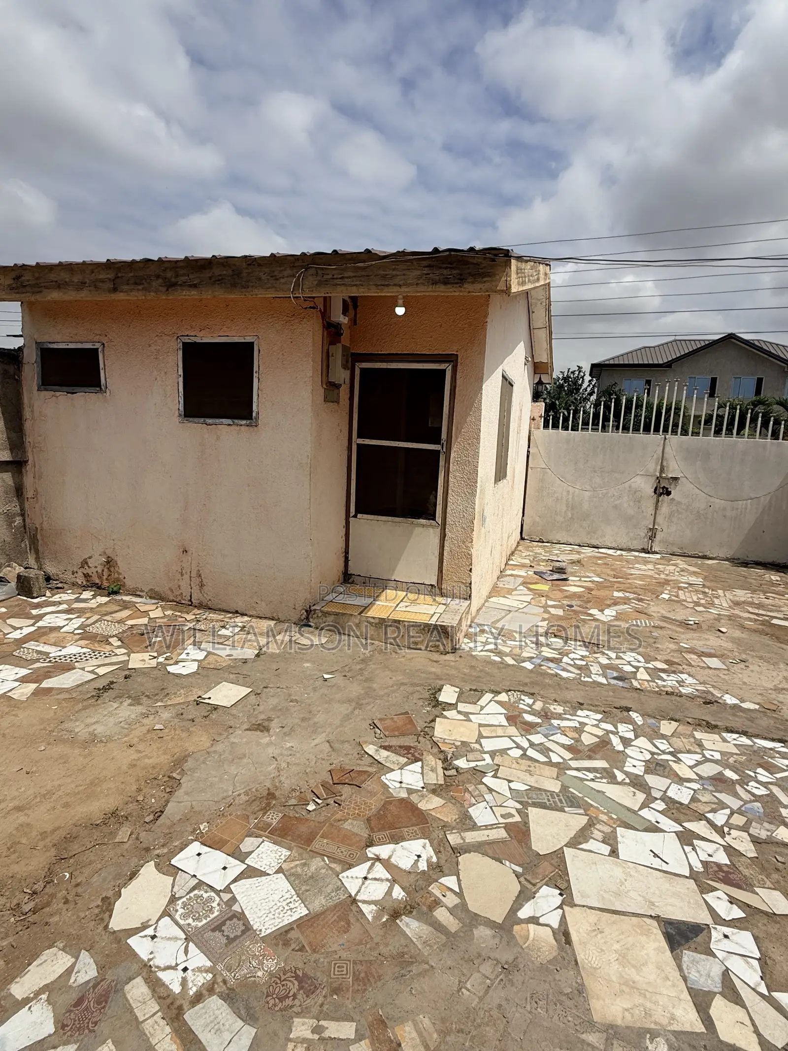 1bdrm Apartment in Community 18 Area, Spintex for rent