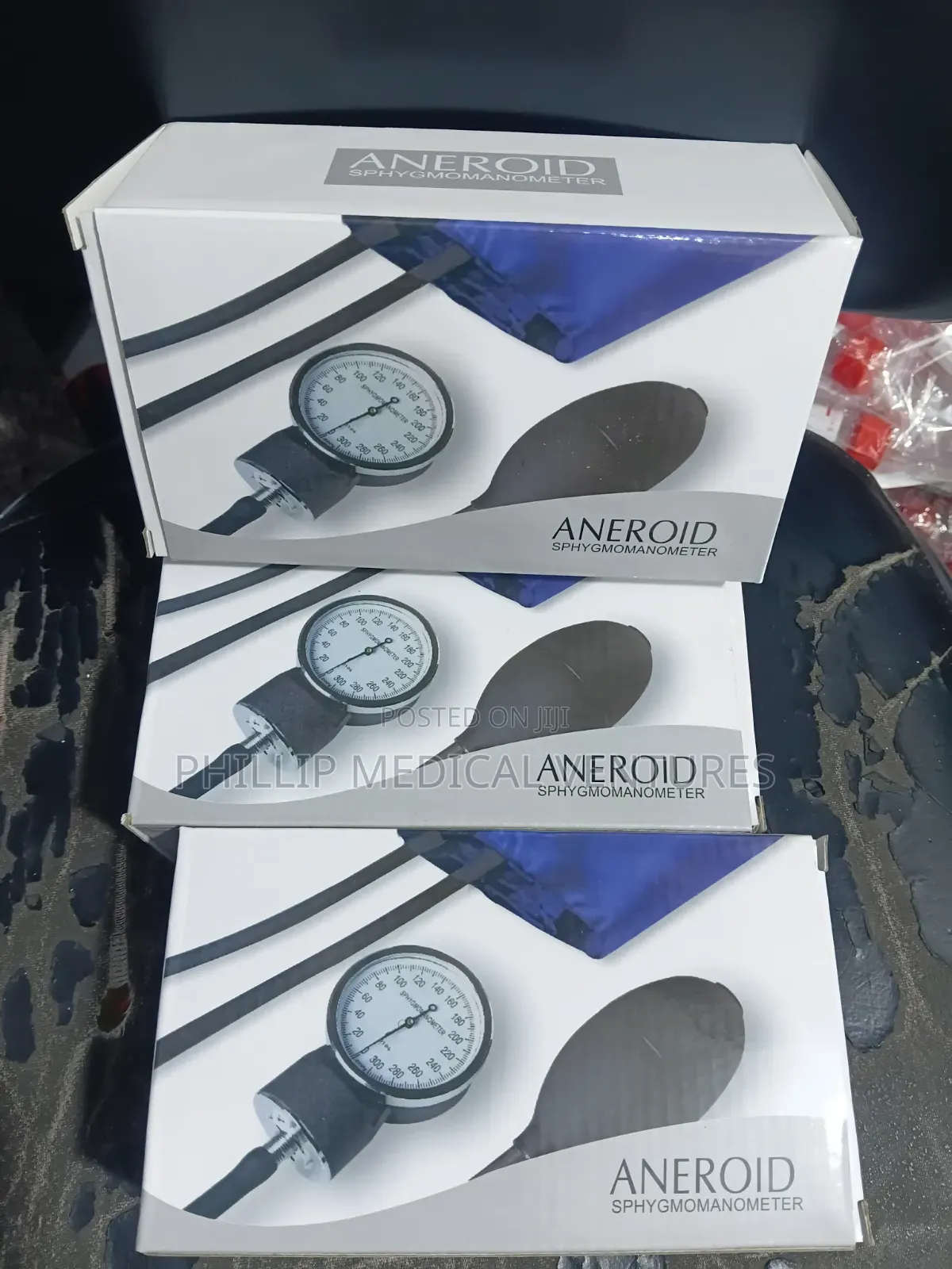 Aneroid Sphygmomanometer With Student Stethoscope