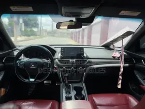Honda Accord Sport (1.5L 4cyl Turbo CVT) 2019 White