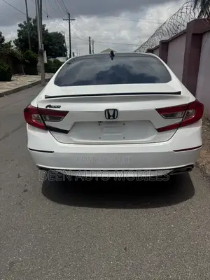 Honda Accord Sport (1.5L 4cyl Turbo CVT) 2019 White