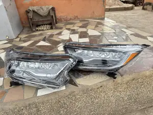 Honda CR-V 2017–2021 Headlight Full Lead Available